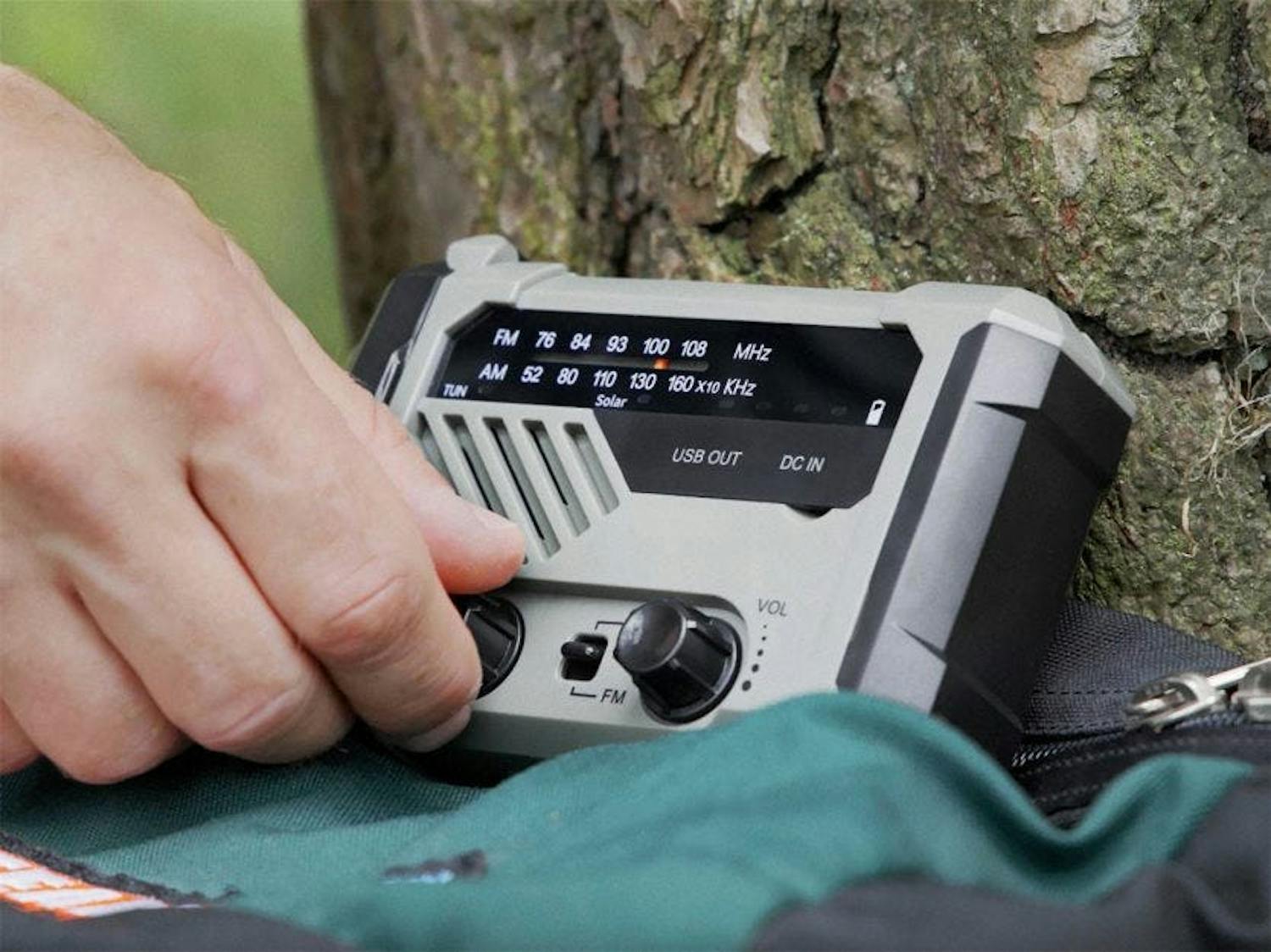 Nödradio: Nödradio med inbyggt batteripaket